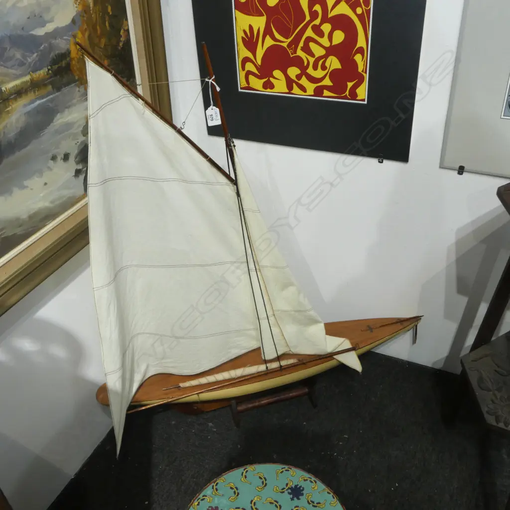 POND YACHT ON STAND L.1080mm Image 1++