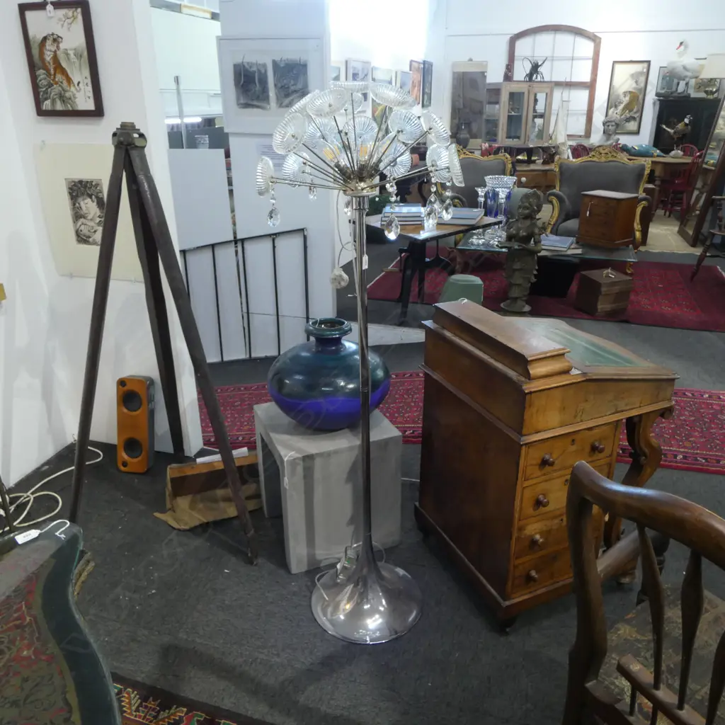A vintage designer floor lamp (multiple crystal shades broken/missing), Image 1++