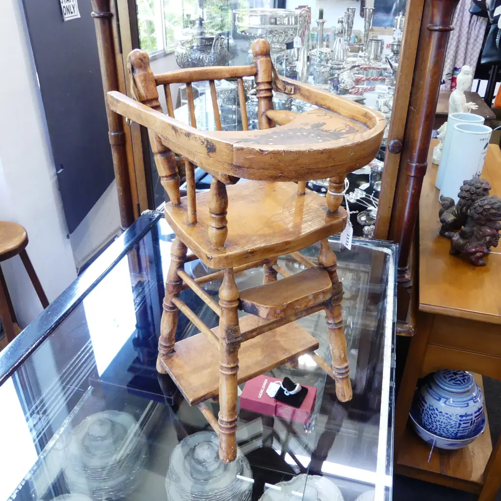 VINTAGE TEDDY BEAR/DOLL’S FOLDING HIGHCHAIR/DESK H.460mm Image 1++