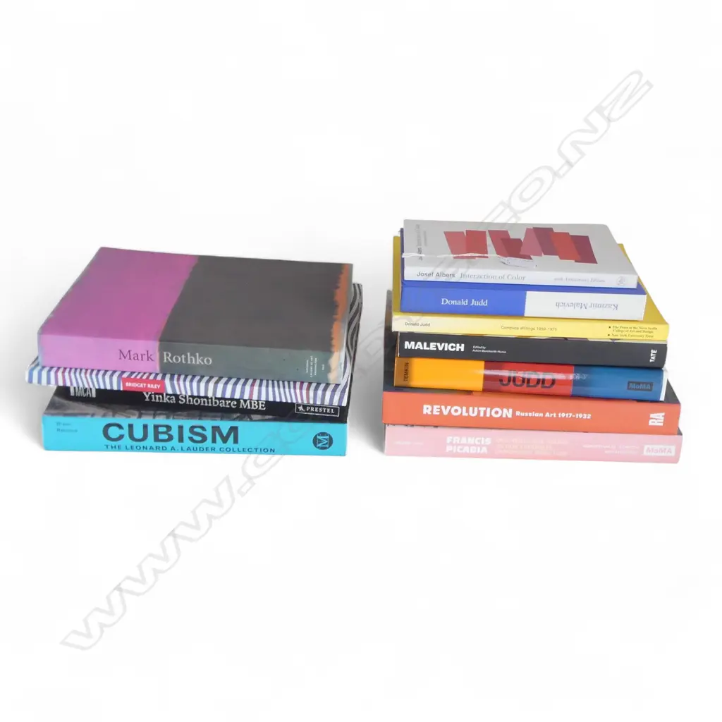 11 INTERNATIONAL ART BOOKS Image 1++