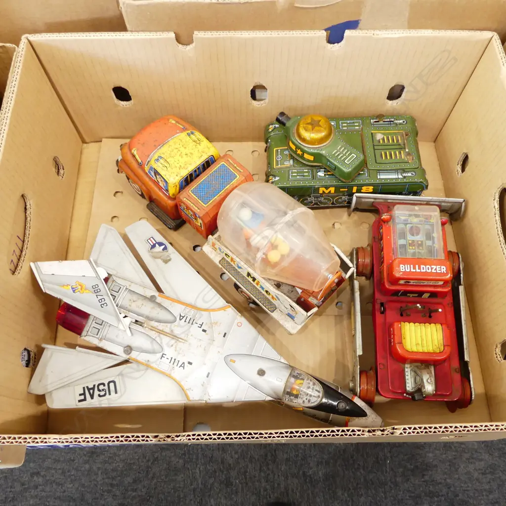 4 VINTAGE TIN/PLASTIC TOYS; TANK, BULLDOZER, LUCKY MIXER & F-111A faults Image 1++