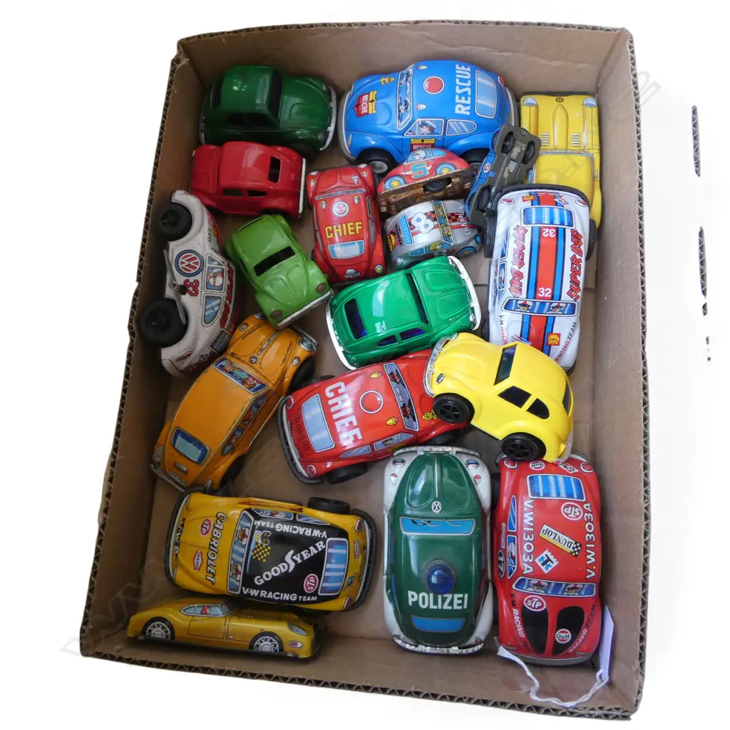 ASST. VINTAGE TIN VW CARS Image 1++