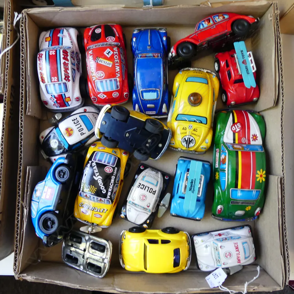 ASST. VINTAGE TIN VW CARS Image 1++