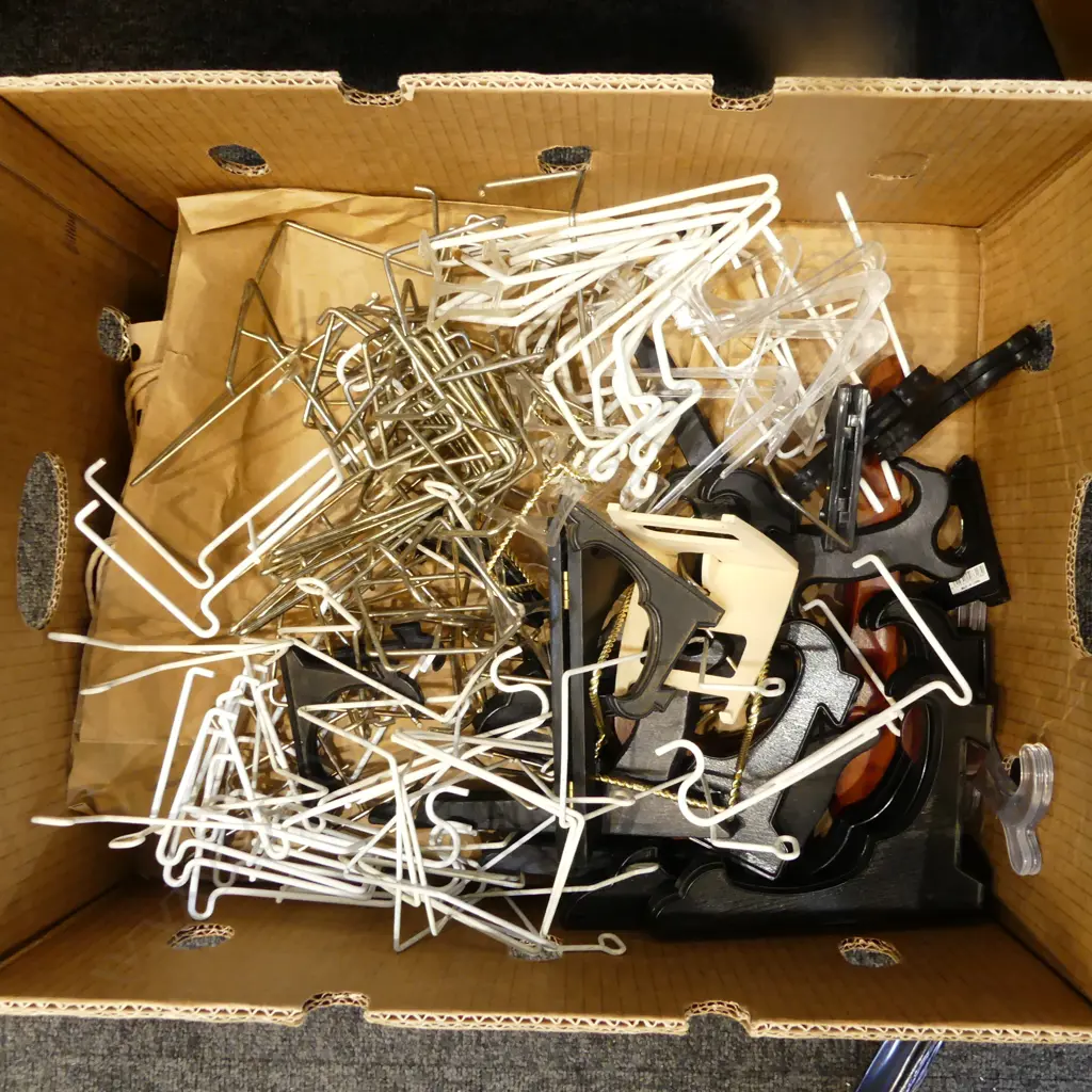 PLATESTANDS Image 1++