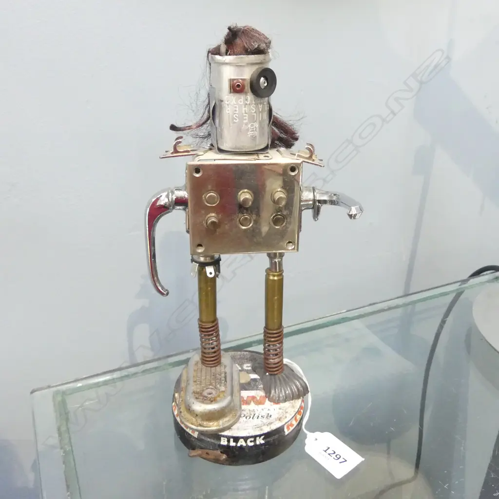 buggyrobot.com FOUND OBJECTS MADE MODEL ROBOT ''THE MULLET'. H.250mm Image 1++