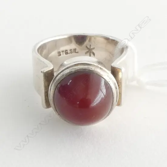 DESIGNER JENS HANSEN? STG SILVER CARNELIAN RING, 14.1grms SIZE R