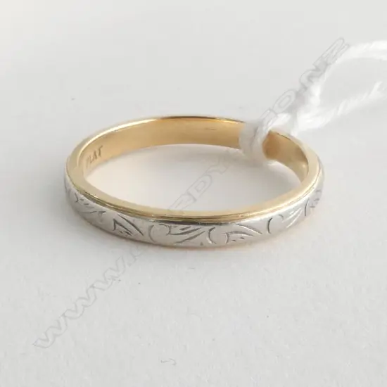 18ct/PLATINUM RING, 3.1grms SIZE P