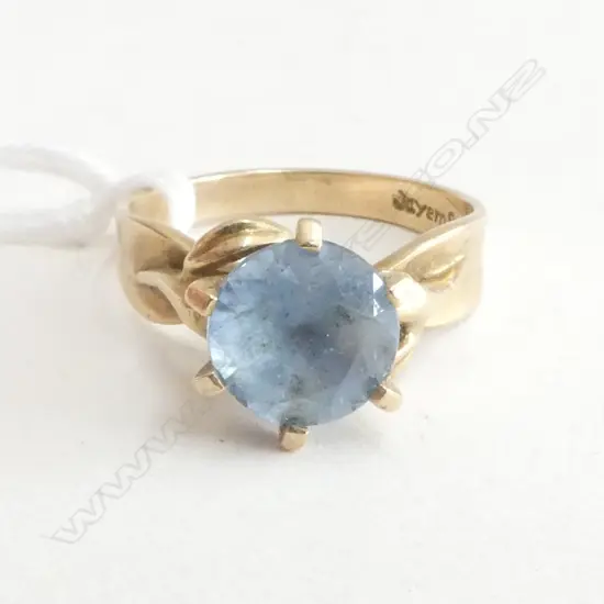 Jayem 9ct YELLOW GOLD & PALE BLUE STONE RING 3,52gms SIZE N