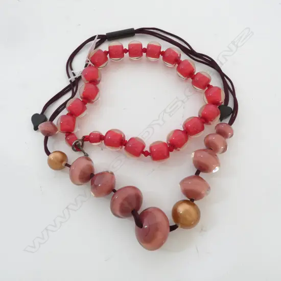 2 LARGE FASHION BEAD NECKALCES