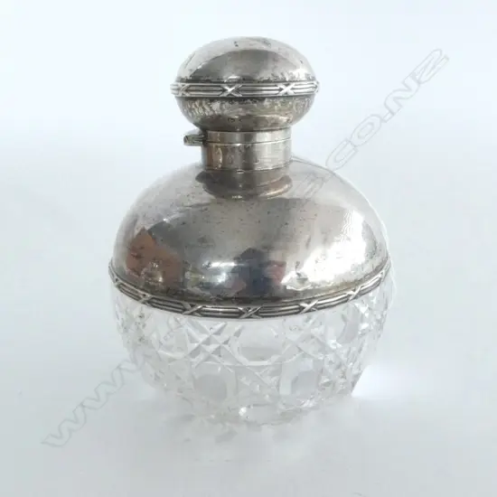 EDWARDIAN LARGE SILVER TOPPED & CUT CRYSTAL SCENT BOTTLE Birmingham 1904 H.130mm