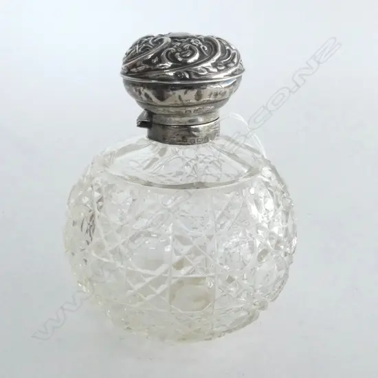 EDWARDIAN EMBOSSED SILVER TOPPED & CUT CRYSTAL SCENT BOTTLE Birmingham 1904 H.126mm MISSING CRYSTAL STOPPER