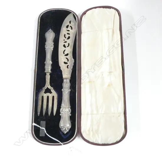 CASED SET VICT S/S SERVING KNIFE 7 FORK TOTAL WIEGHT 280G 
