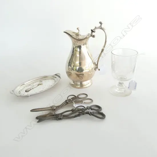 VICT ETCHED GLASS EP JUG & 3PRS EP GRAPE SCISSORS ETC