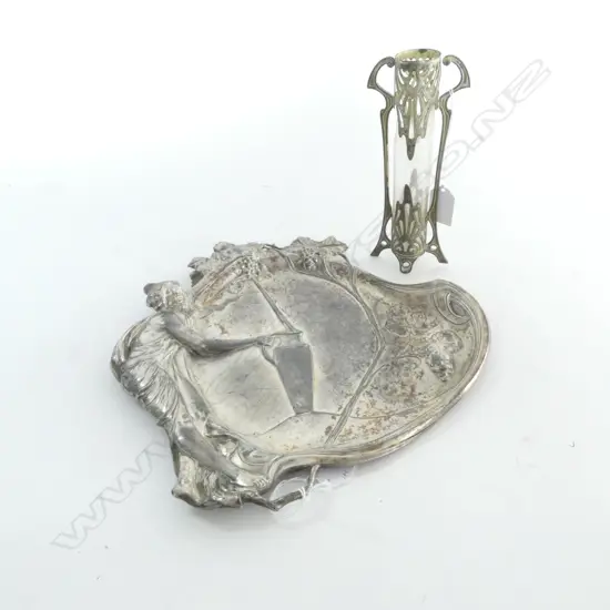 EP NOUVEAU TRAY W.290mm & NOUVEAU VASE (GLASS BROKEN) H.185mm