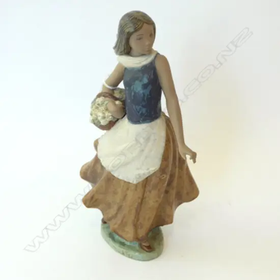 NAO PORCELAIN FIRGURE; FLOWER GIRL H.370mm