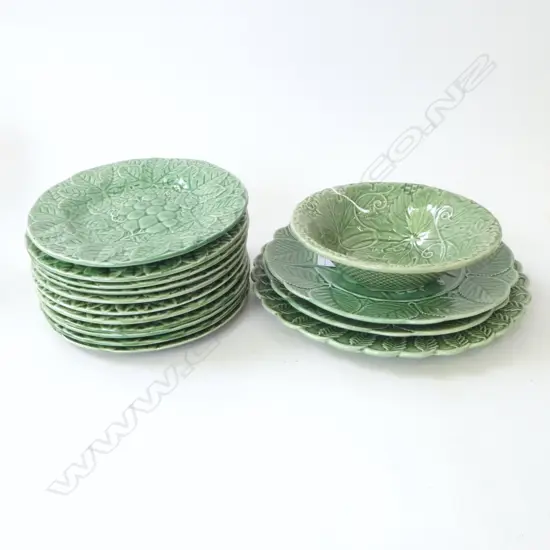 11 BORDALLO PINHEIRO PORTUGAL MAJOLICA SIDE PLATES 200mm dia + BOWL + 3 LARGER PLATES