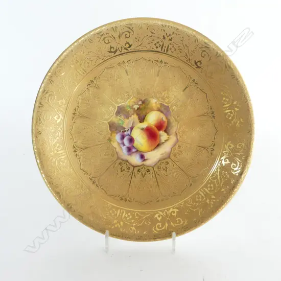 ROYAL WORCESTER HAND PAINTED FRUIT PLATE signed T. Nutt. Elaborately gilded Dia.235mm