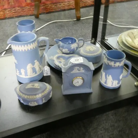 10 ASST. PCES. BLUE WEDGWOOD JASPERWARE Incl. CLOCK H.120mm