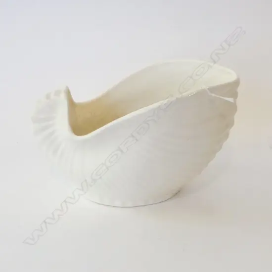 WHITE CROWN LYNN VASE W.225mm