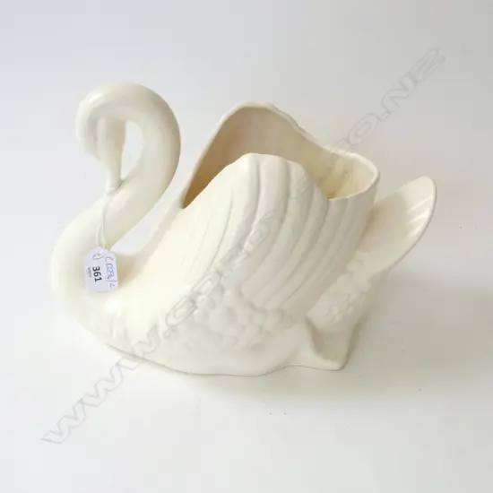 LG CROWN LYNN WHITE SWAN H.210mm