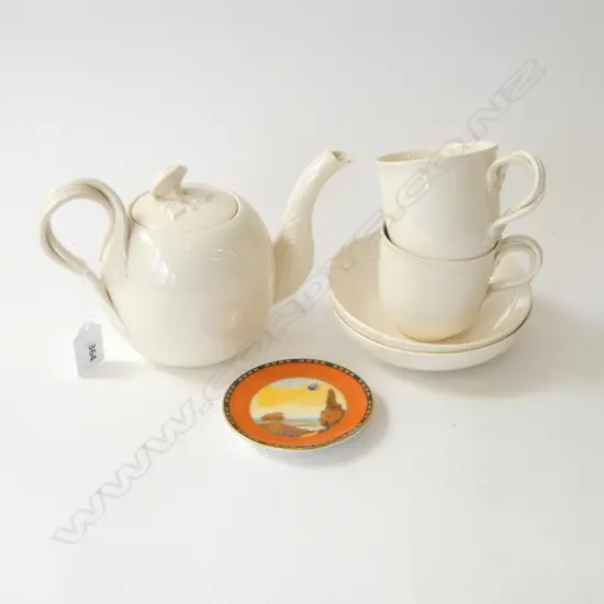 LEEDSWARE CLASSICAL CREAMWARE TEAPOT & 2 C/S + ROYAL WORCESTER PIN DISH