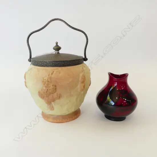 LOCKE & Co. WORCESTER BLUSH PORCELAIN BISCUIT BARREL H.170mm + ROYAL DOULTON FLAMBE VASE