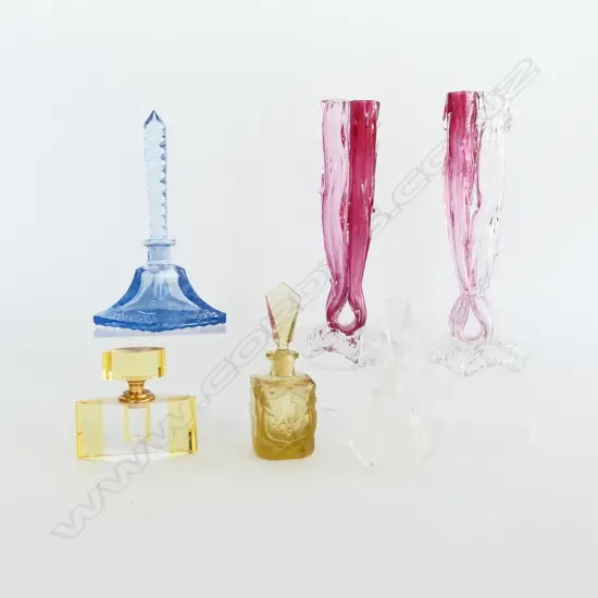 4 PERFUME BOTTLES + PR CRANBERRY VASES H.210mm