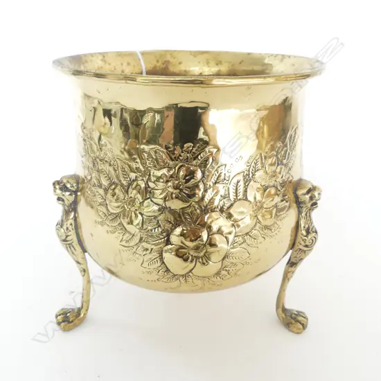 VICT. EMBOSSED BRASS JARDINIERE floral embossed raised on 3 tall legs L.205mm.