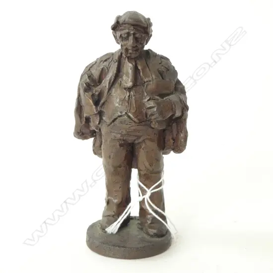 KEN KENDALL SMALL BRONZE SCULPTURE OF A LAWYER / JUDGE H125mm. Signed KK