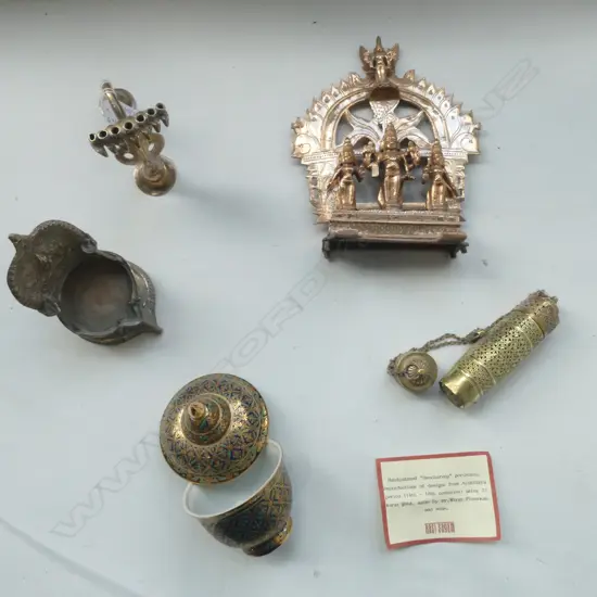 4 INDIAN METAL PCES H.210mm + THAI LIDDED CONTAINER