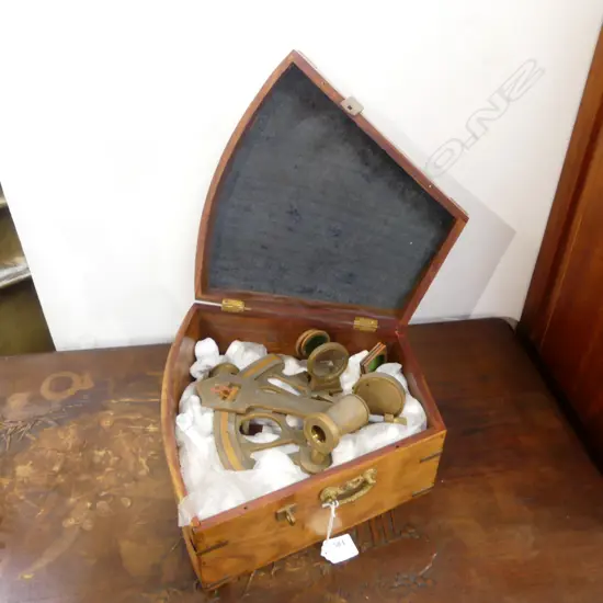 REPRODUCTION BRASS SEXTANT