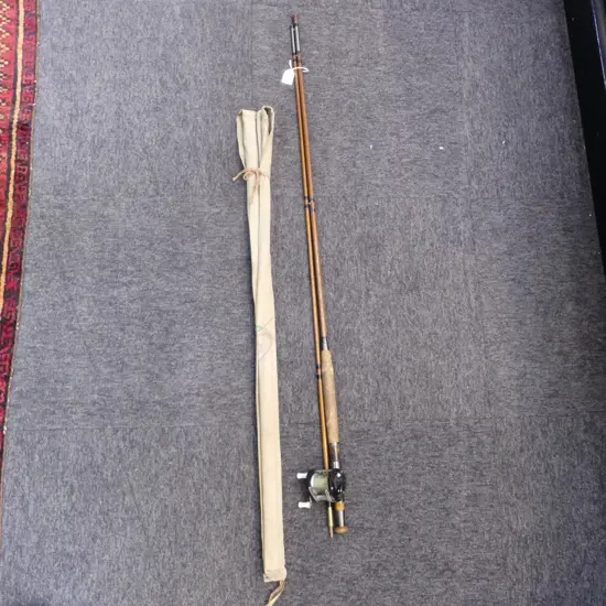 VINTAGE FRESH WATER 2PC FISHING ROD L2340 & BAIT CASTER REEL