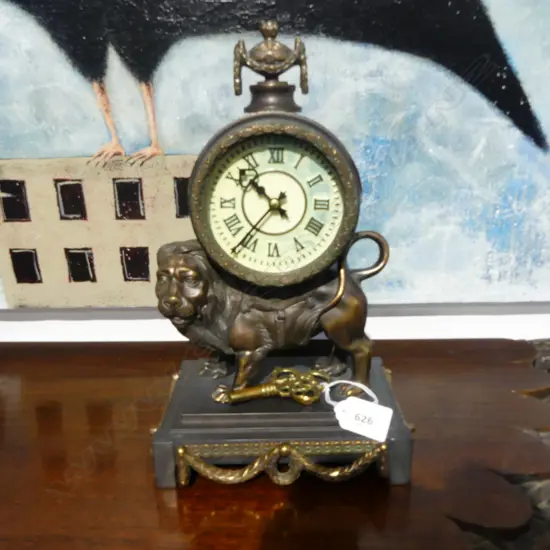BRONZE ANTIQUE STYLE MANTEL CLOCK H.290mm + KEY, RUNNING