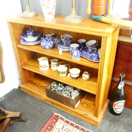 RIMU 'TOWN & COUNTRY' BOOKSHELF 1030x310x919mm