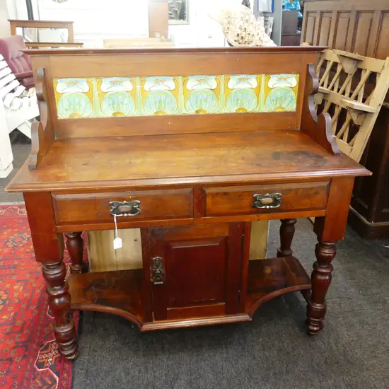 c.1880 COLONIAL KAURI WASHSTAND, NOUVEAU, SINGLE LOWER CUPBOARD, ORIGINAL PATINA & CASTORS, TWO TILE FAULTED,  1060 x 46