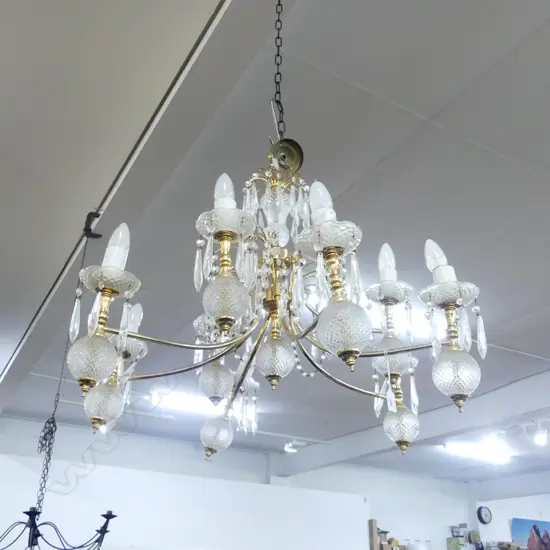 8 ARM CRYSTAL CHANDELIER H.590mm, 760mm dia