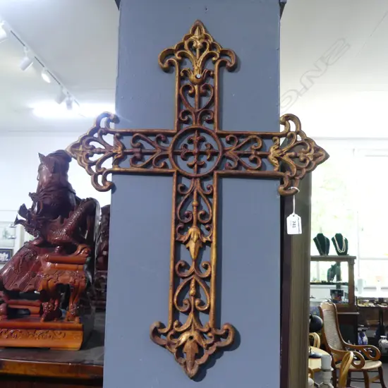 CAST IRON LATTICE CRUCIFIX H640MM