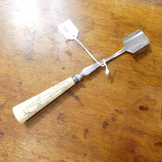EP STILTON SCOOP, MARINE IVORY HANDLE w. ORIENTAL BAMBOO DESIGN L.235mm