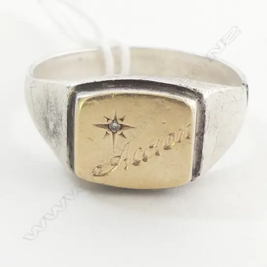 SILVER SIGNET RING with gold inlay to top & small diamond, 5.7grms (split to shank) size Z+3