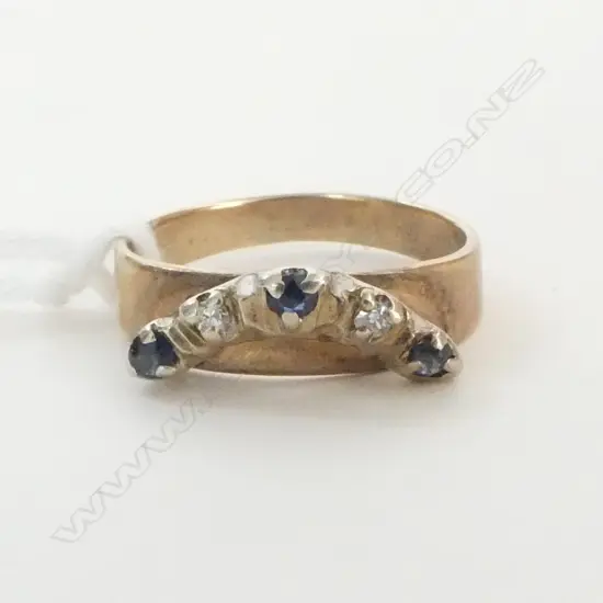9ct GOLD SAPPHIRE & DIAMOND curved band RING 2.5gms SIZE M