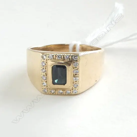 9ct GOLD green/blue SAPPHIRE & DIAMOND SIGNET RING 6.33gms SIZE V