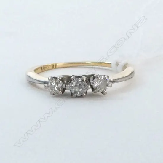 ESTATE 18ct GOLD & 3 STONE DIAMOND RING claw set old cuts  diamonds 2.2gms size N