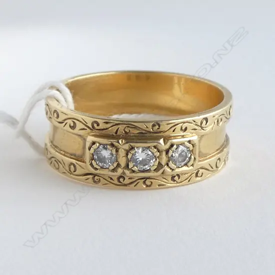 SUBSTAINTIAL 18ct Y/GOLD & 3 DIAMOND wide band RING HAND MADE DESINGER marked AP 10gms (SIZE Z PLUS 1)