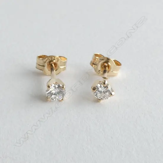 9ct DIAMOND SOLITAIRE STUD EARRINGS TDW. 0.20ct as new