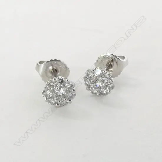 18ct WHITE GOLD DIAMOND CLUSTER EAR STUDS, Dia =0.50ct, 1.7gm