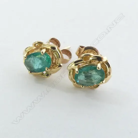 PR 14ct EMERALD STUDS, 1.6gm