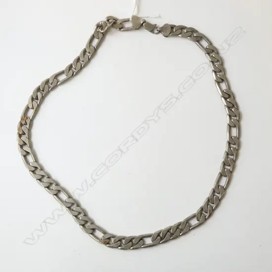 HEAVY SUBSTAINTIAL SILVER marked but maybe plated FLAT CURB LINK NECK CHAIN L.600mm 107gms
