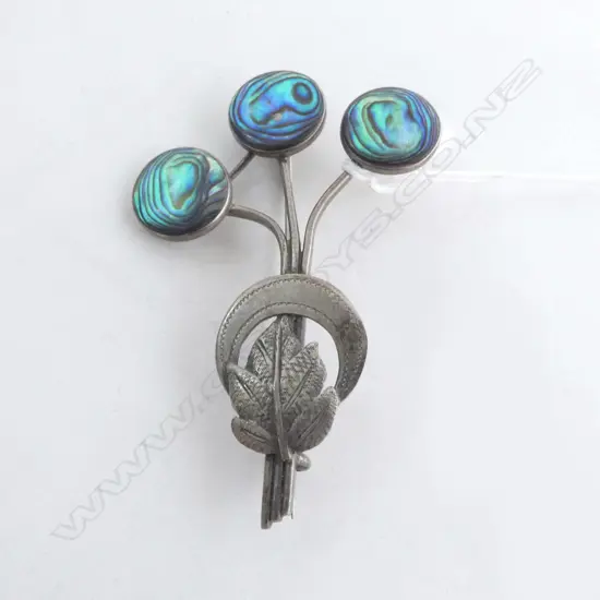 VINTAGE 'KOHA' LGE SILVER & PAUA STYLISH BROOCH L.65mm stamped mark 'KOHA'