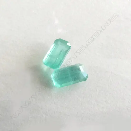 UNSET STONES PAIR OF EMERALD CUT ZAMBIAN EMERALDS TOTAL 0.48CT