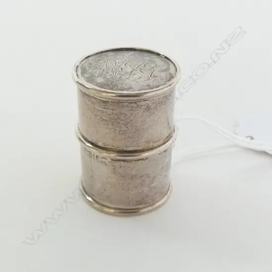 c1900 FRANK GRADY NZ SILVER CYLINDER LIDDED VESTA H.38mm striker to base stamped F.G